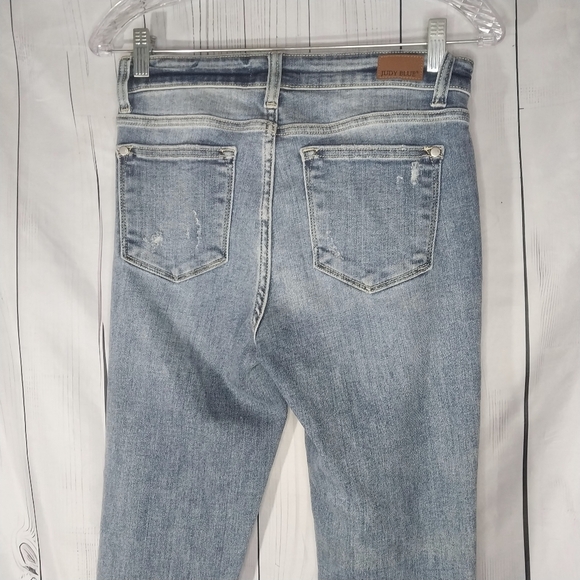 Judy Blue Light Wash Mid-Rise Skinny Fit Stretch Jeans - Picture 7 of 8